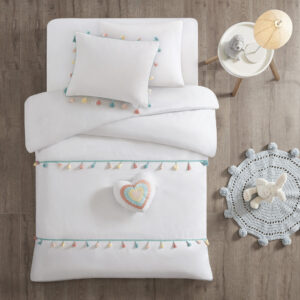 Tassel Comforter Set with Heart Shaped Throw Pillow