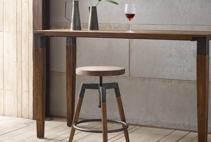 Counter stool/Barstool (adjustable height)