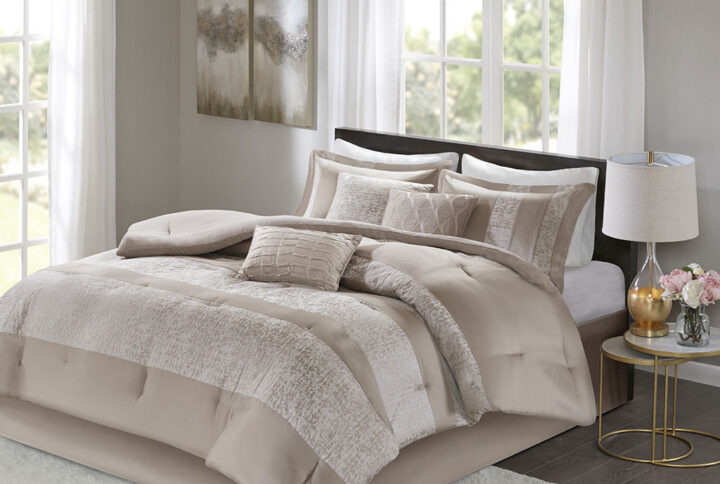 7 Piece Chenille Jacquard Comforter Set