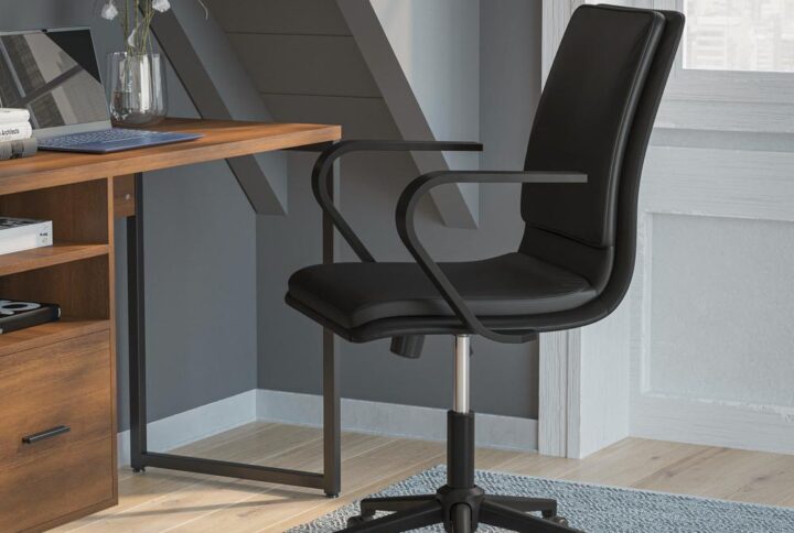 High end style blends with cozy comfort in this mid-back elevated office chair making it the ideal seating solution for your home or office workspace. Crafted from soft and durable LeatherSoft material