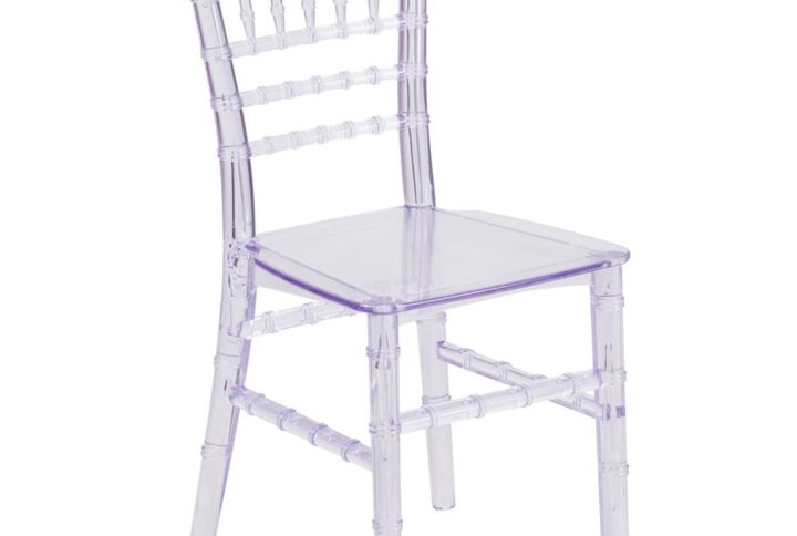 The elegantly designed Kids Crystal Chiavari Chair is a delightful option to make kids feel like VIPs at your special events. These mini versions will fit right in with the classic adult-sized chairs. With a frame made from ultra-strong resin