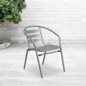 Dine outdoors in this comfortable metal patio chair for your deck