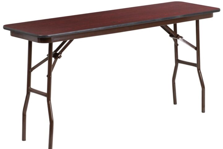 This rectangular wood folding table is beneficial in a multitude of settings that include the classroom