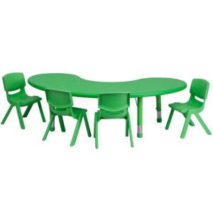 Set the ideal teacher-student arrangement with a moon-shaped activity table set that allows the teacher to be in the center. Designed for safety around rambunctious toddlers