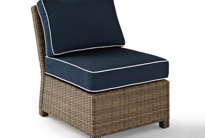 Outdoor lounging has never been more versatile than with the Bradenton Armless Chair. The sturdy steel frame is wrapped in beautiful all-weather wicker and topped with moisture-resistant cushions