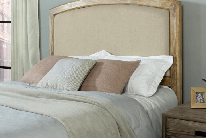 Keep your bedroom casual and comfortable with the Cambria Bedset. The gently arched headboard and footboard are upholstered in high-quality