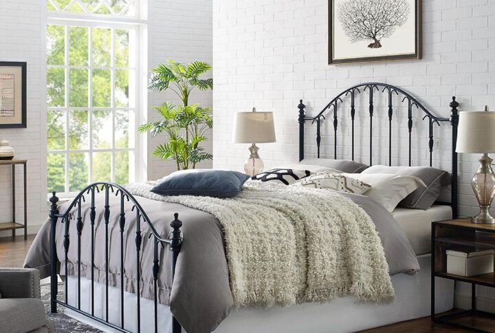 Add traditional charm to your bedroom décor with the Eldridge bed. This bed features arch designs with straight spindles and ornate finials on the intricate posts. The black powder coated finish with antique gold details offers sophisticated elegance allowing the Eldridge bed to be a grand focus point of any bedroom. Rails