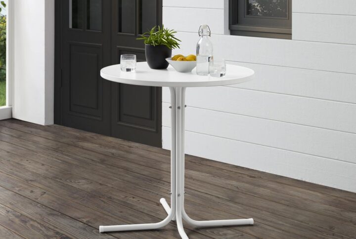 The Griffith Bistro Table brings simplicity and function for your outdoor retreat. Featuring a powder-coated finish over durable steel