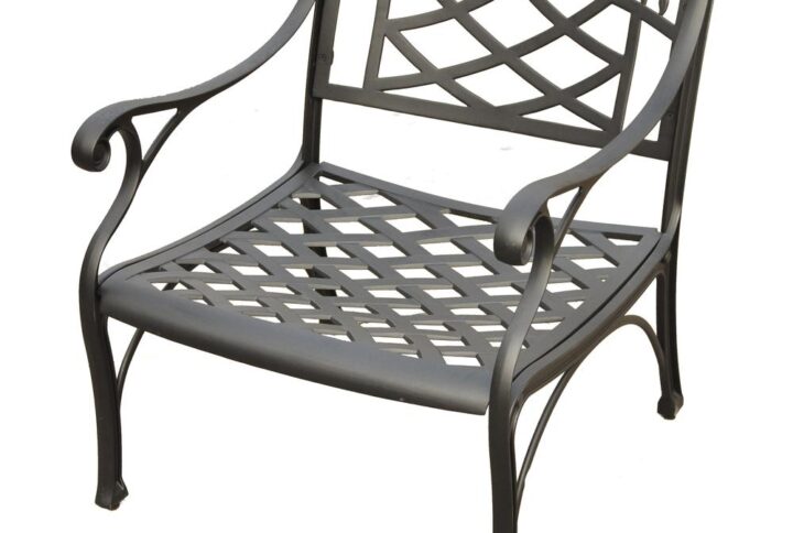 Enjoy an evening relaxing under the stars with the Sedona Club Chair. Stylish and built to last
