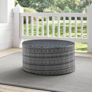 making the Catalina Round Coffee Table both stylish and functional. Great on its own or paired with the rest of the Catalina collection