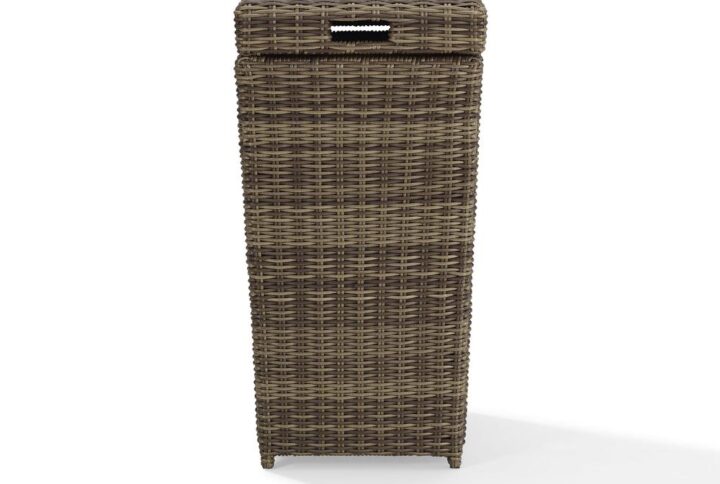 Avoid the mess of outdoor entertaining with the Bradenton Trash Can. Constructed of durable powder-coated steel covered in all-weather resin wicker