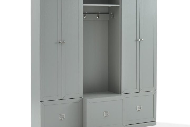 Take your home organization to the next level with the Harper 3pc Entryway Set. Comprised of two pantry closets flanking either side of a hall tree