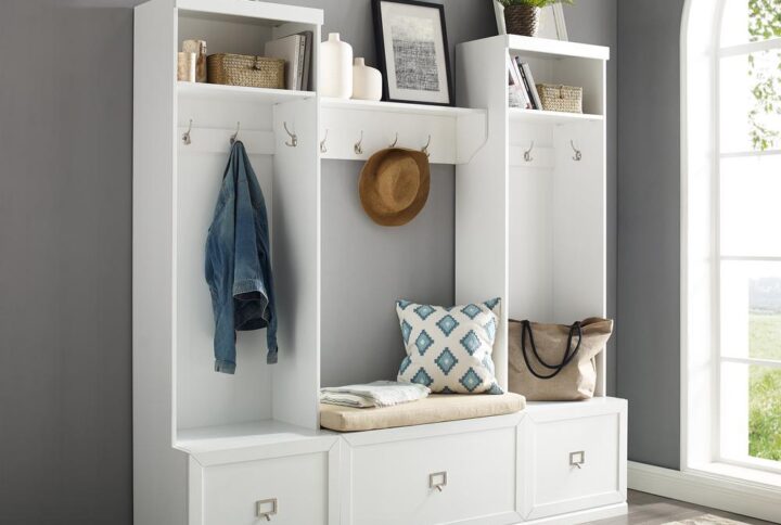 The Harper 4pc Entryway Set offers a great combination of storage solutions for your foyer or mudroom. Double hooks throughout provide hanging storage for coats
