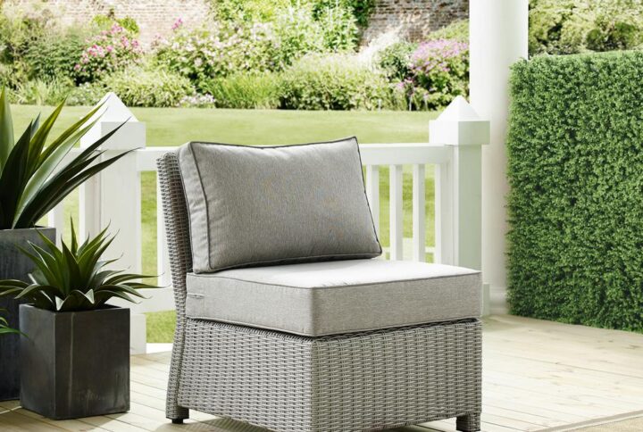 Outdoor lounging has never been more versatile than with the Bradenton Armless Chair. The sturdy steel frame is wrapped in beautiful all-weather wicker and topped with moisture-resistant cushions