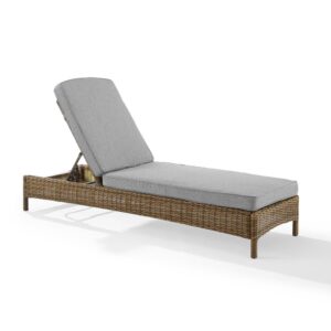 this chaise lounge is both durable and stylish. Featuring a six-position adjustable back and high-quality cushion cores