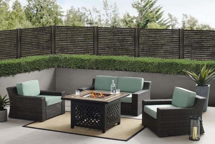 Relax with a drink in the warm summer sun or get cozy around the fire on a cool autumn night with the Beaufort 4pc Conversation Set. Featuring deep seats with thick cushions
