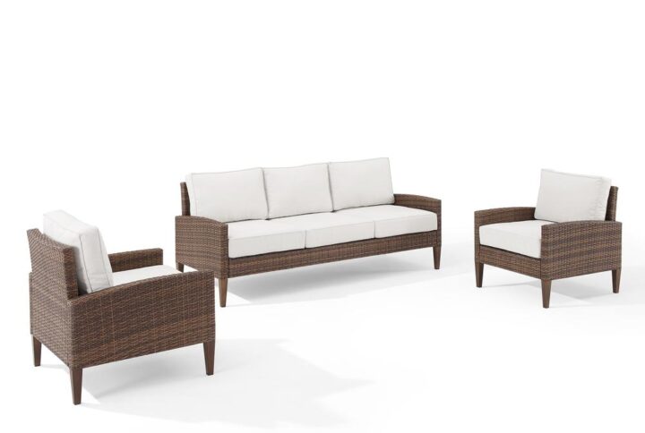 Bring coastal swagger to outdoor entertaining with the Capella 3pc Sofa Set. Blending cool neutral tones with natural finishes