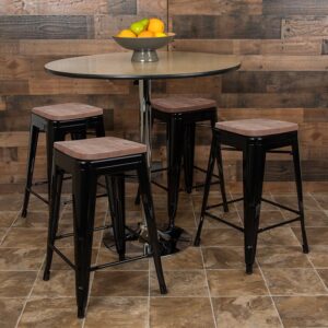 Add exciting furniture to your kitchen and dining room with these colorful metal bar stools. The industrial style stool conforms in modern and traditional spaces. Lower support braces doubles as a footrest