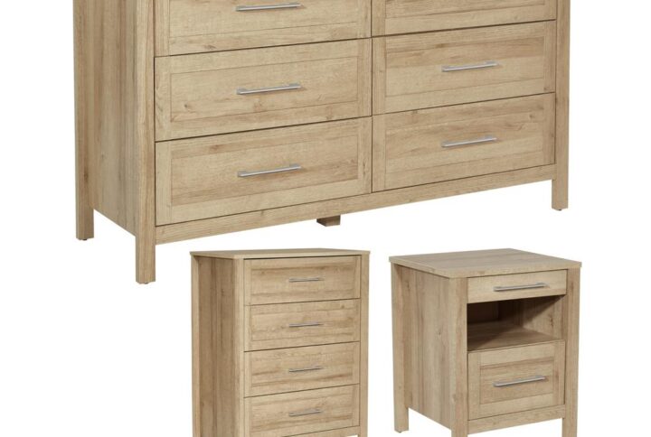 Create the perfect bedroom or guest room with our Stonebrook bedroom set. Suite includes one 6-drawer dresser