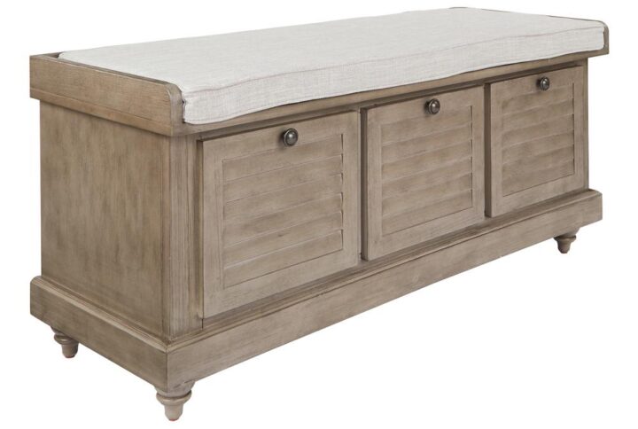 Emanate a coastal cool vibe in your home with this chic wood storage bench. The perfect addition to the front entry