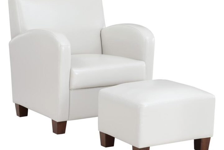 With sophisticated lines and double stitch detailing our Aiden club chair with matching ottoman will elevate any interior. A gentle reclined stance
