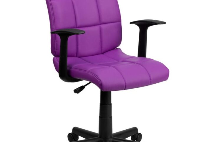 Add a splash of color to your workspace with this mid-back swivel task office chair boasting quilted