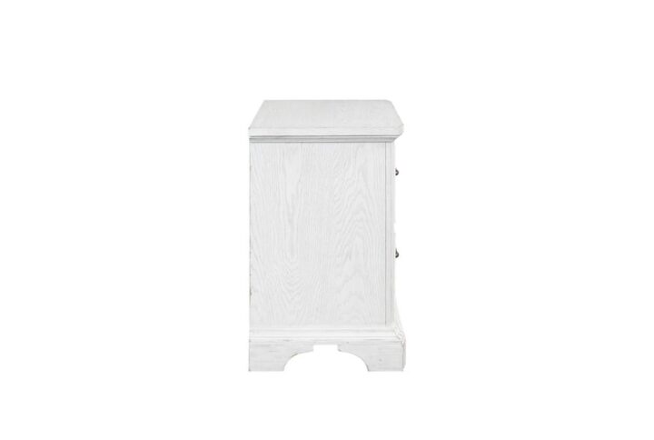 Elevate your bedroom decor with the Clara Nightstand. Crafted with a luxurious Sherwin Williams finish