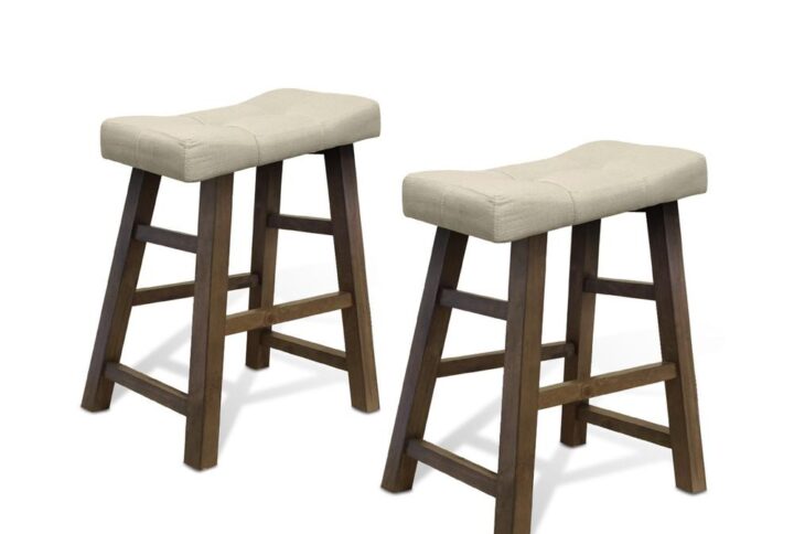 The bar stool is the perfect complement in a countertop seating experience.