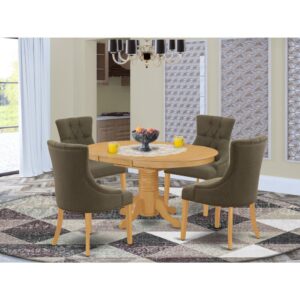 this well-designed and comfortable kitchen dinette table may be used for hours at a time. Made up of rubber wood