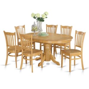 This natural colors of Oak dinette set harmonize with a various styles and preferences. Having lightly curved edge