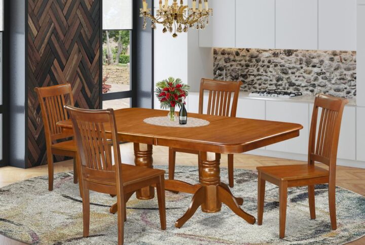 Kitchen table comes with traditional design