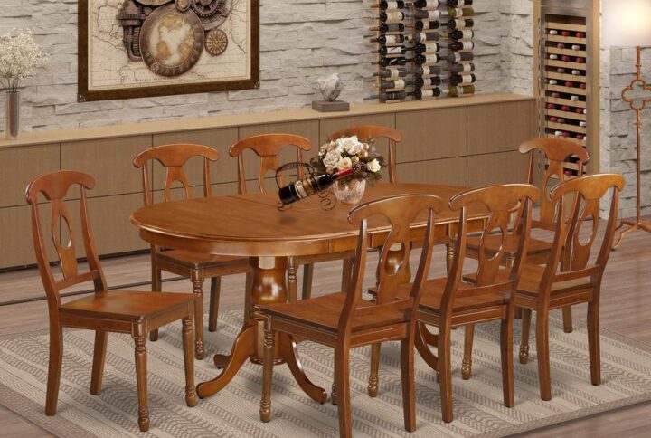 This Plainville dining table set boasts a beautiful finish which has a country laid-back ambiance. Bringing together the simple care of a simple solid wood dining room tabletop with timeless styled legs for the original appearance. The streamlined oval dinette table top