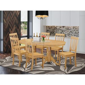 This amazing kitchen table collection features a long oblong shaped dining table which has A pair of pedestals. This modern day looking collection has Six seats and therefore has an optimal seating capacity Six persons. The product features a pleasant
