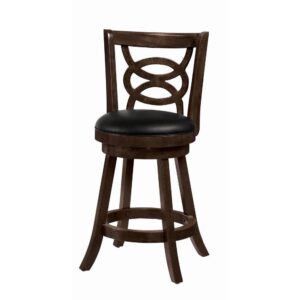 This traditional counter stool is ideal for starting the day or unwinding at night. Take your morning espresso at the kitchen counter on this casual stool before heading to the office. After work