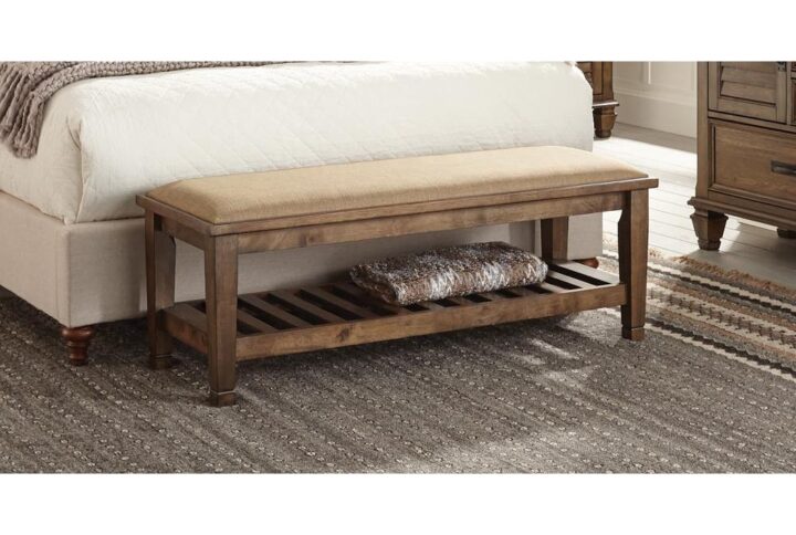 Place this versatile bench at the foot of your bed to complete your room in style. With a beautiful