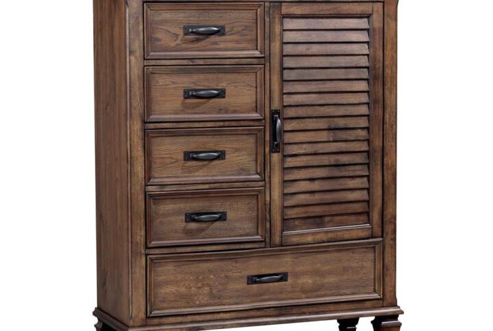 Exquisite detailing and versatile storage options make this wooden door chest a fashionable and functional choice.Inspired by island resort style