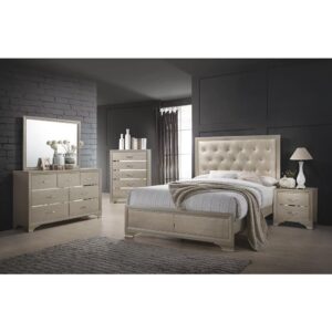 This majestic bed has a stylish character and simplicity. The imposing headboard is upholstered in gorgeous button tufting that's as elegant as it is sumptuous. The contrasting low-profile headboard offers an appealing contrast for a magnificent silhouette. The bed is finished in a rich
