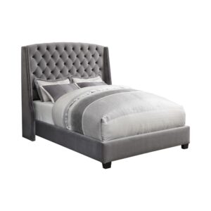 This majestic bed adds sophistication and charm to the bedroom decor. From the Pissarro collection