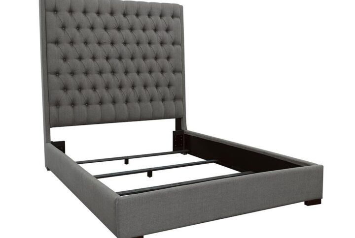 This impressively-styled bed makes a bold yet fashionable statement. It features an imposing
