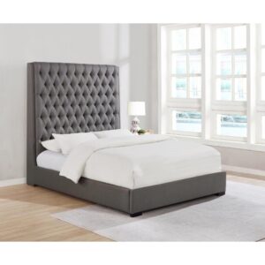 This impressively-styled bed makes a bold yet fashionable statement. It features an imposing