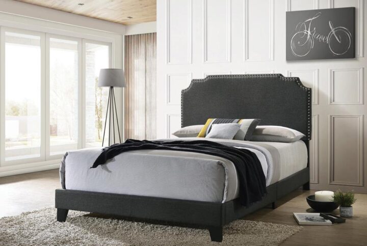 This bed is the perfect spot for sleep and relaxation. It's an essential component that makes an instant impression and brings effortless style to your bedroom. The artfully shaped high headboard creates its own statement