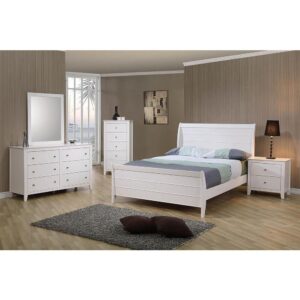 The coastal Selena collection presents this sleigh full bed for a youth or guest bedroom. The bed features straight lines and tapered legs for a clean