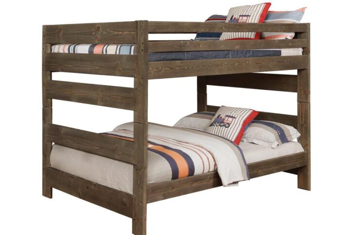 Add structure to any shared bedroom with the elongated lines from this full bunk bed. Complete the streamlined look with the optional trundle or storage options