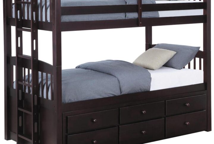 Sleepovers are more fun than ever with this twin/twin bunk bed in the Kensington collection. The footboard is fashioned with wood slats for distinctive styling and includes ladder for easy access between top and bottom beds. Top bunk has guard rails for secure sleeping