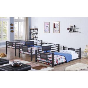 contemporary feel in any room with this triple bunk bed. With the ability to separate into three beds