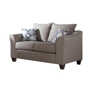 casual design of this classic loveseat adds an element of traditional style to any home. Warm