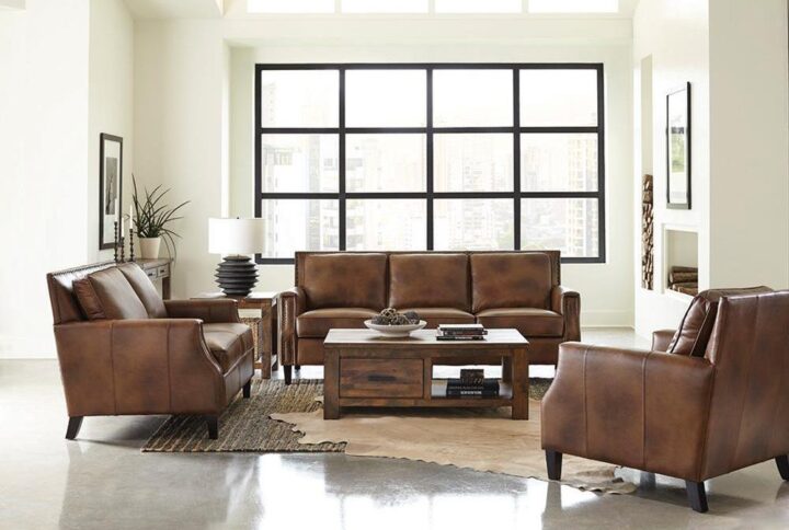 Wrapped in a smooth mottled top grain leather in a warm brown sugar hue