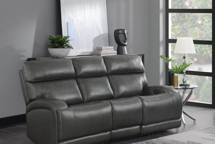 This power motion sofa has everything you need for ultimate relaxation. Wrapped in a smooth and supple top grain leather