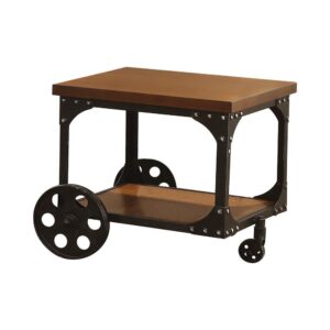 this end table is an excellent choice. With a touch of country charm
