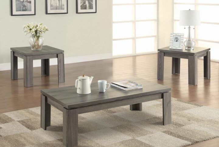 This three-piece table set adds an edge of modern sophistication to any home. Complete with one coffee table and two end tables